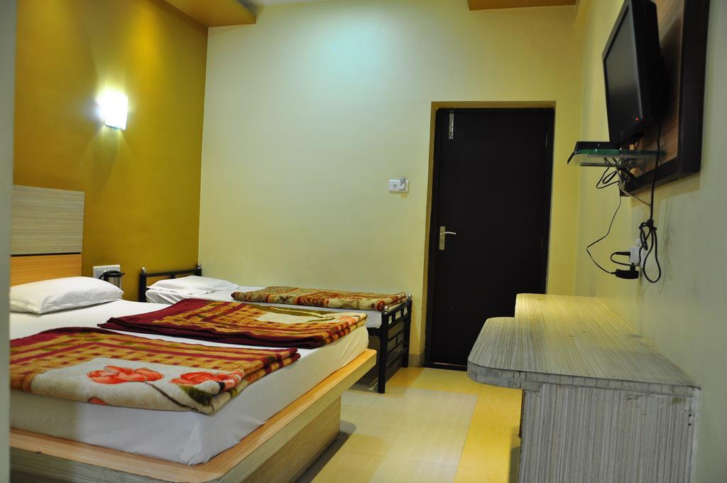 Hotel Oasis マウント・アブ エクステリア 写真
