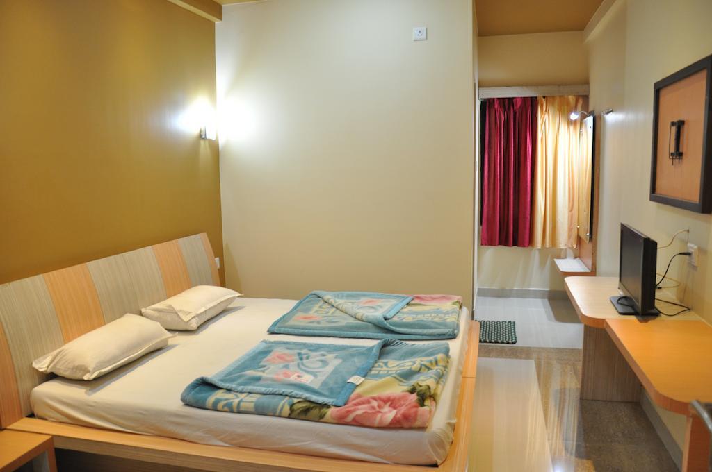 Hotel Oasis マウント・アブ エクステリア 写真